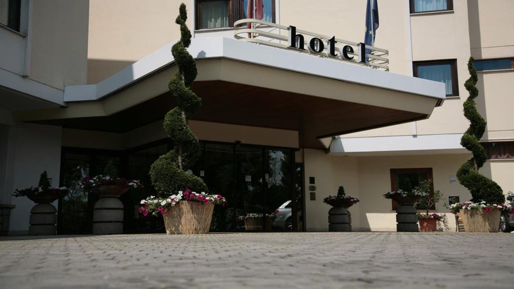 Hotel Bassetto Ferentino Exterior foto